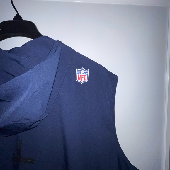 . NFL Los Angeles Rams sleeveless hoodie. Used button great condition - Picture 6 of 9